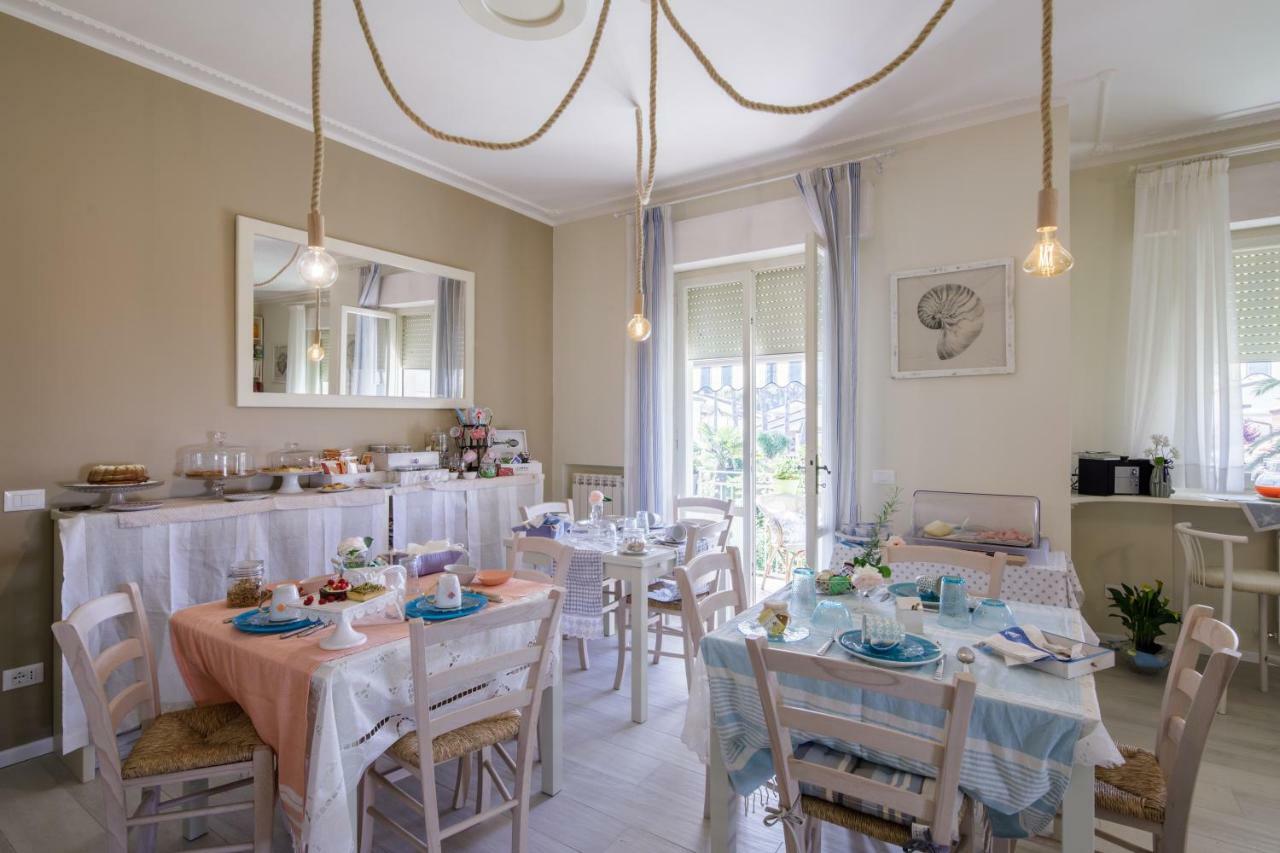 B&B Due Passi Dal Mare Cinquale Exterior foto